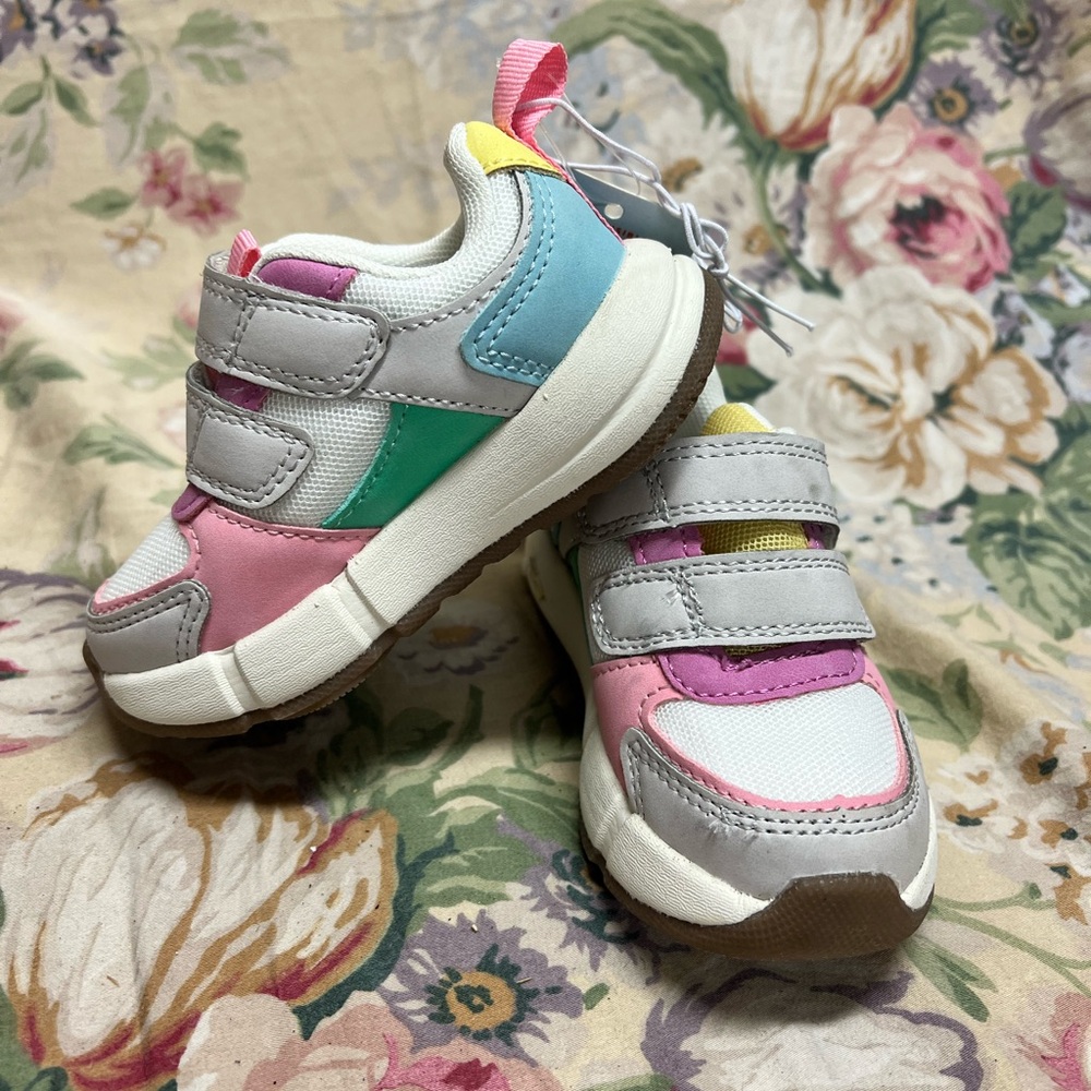 Sneakers Velcro closure